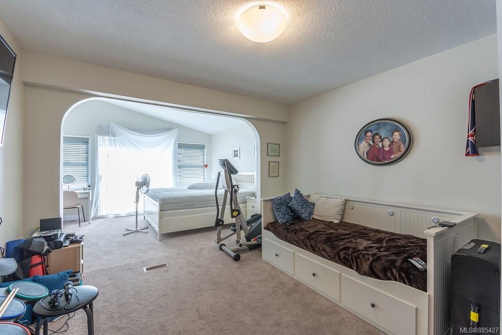 4357 Torquay Dr