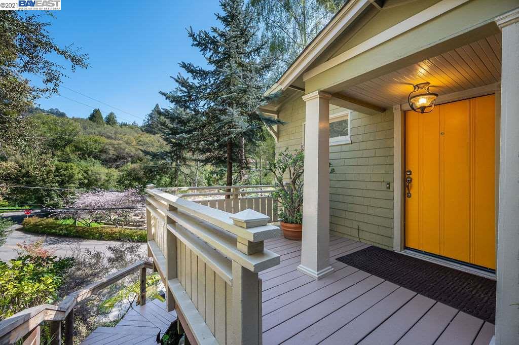6257 Thornhill Dr Oakland, CA, 94611