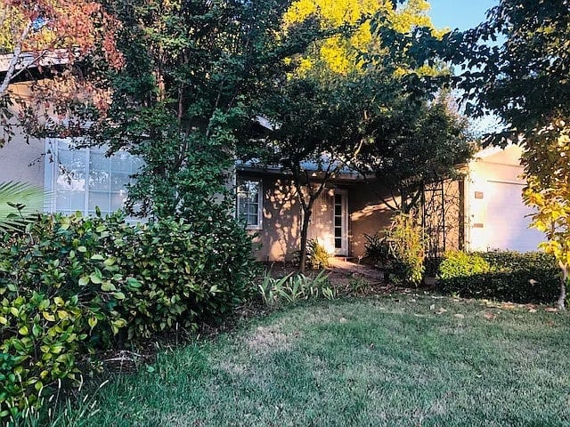 2113 McGregor Dr