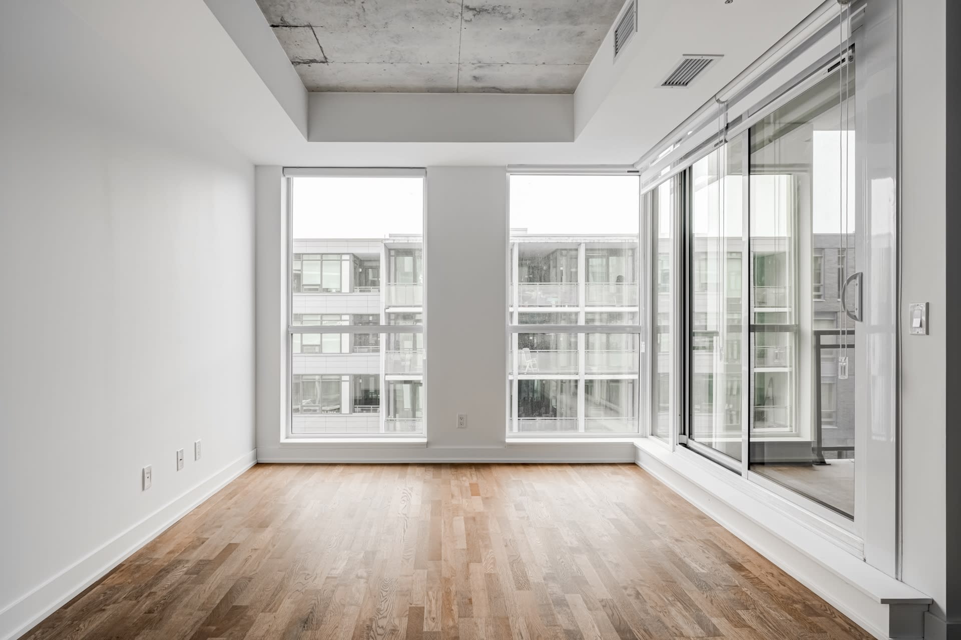 Fabulous 2 Bedroom, 2 Bath Suite