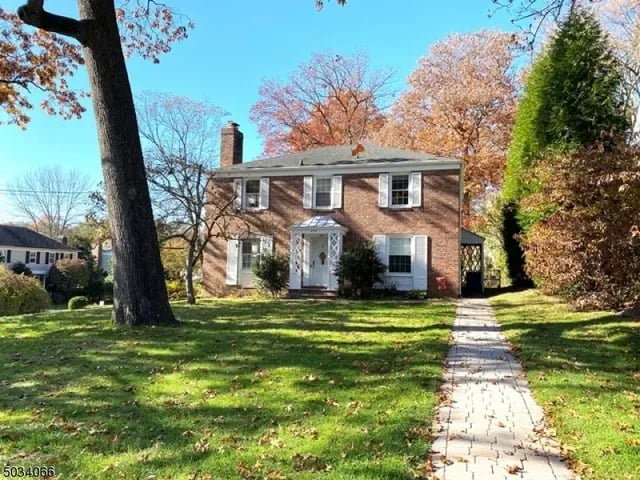 305 LUPINE WAY