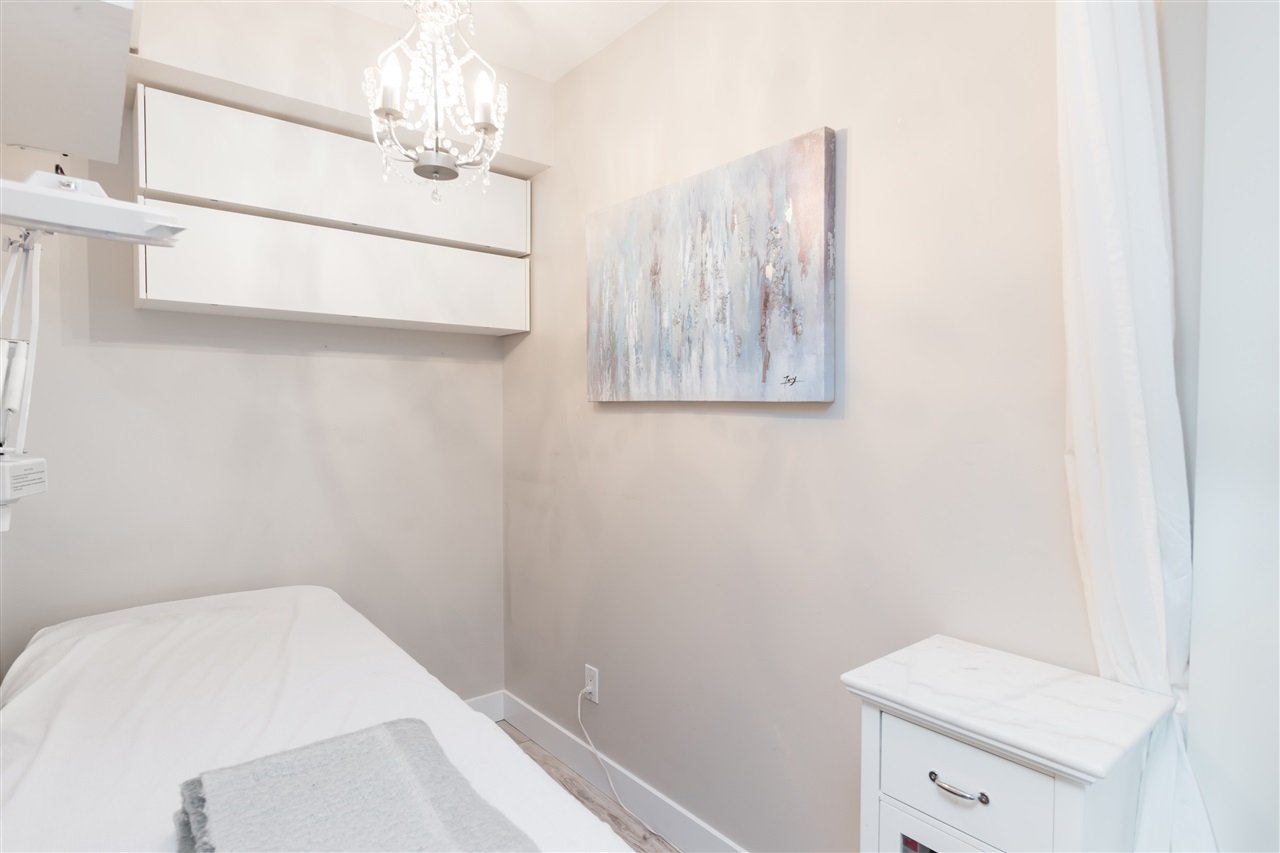204-4868 Brentwood Dr