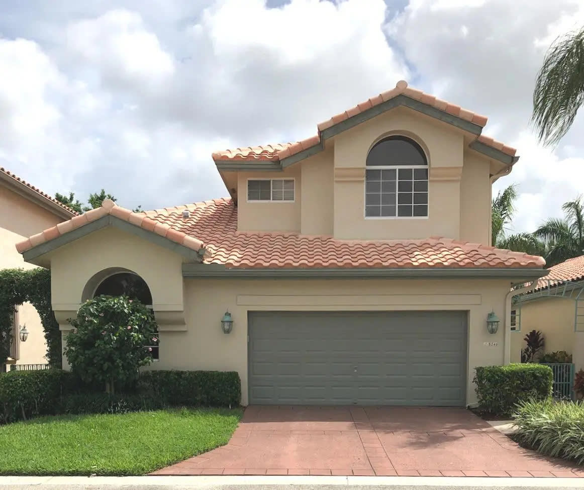 5346 NW 26th Cir