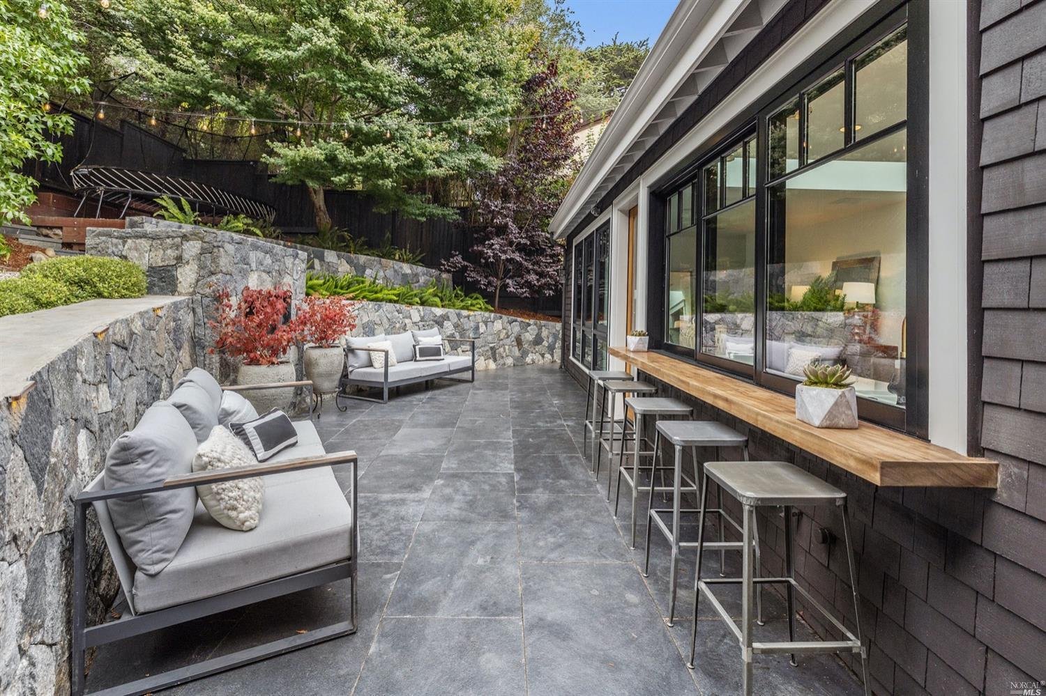 44 Bayview Avenue