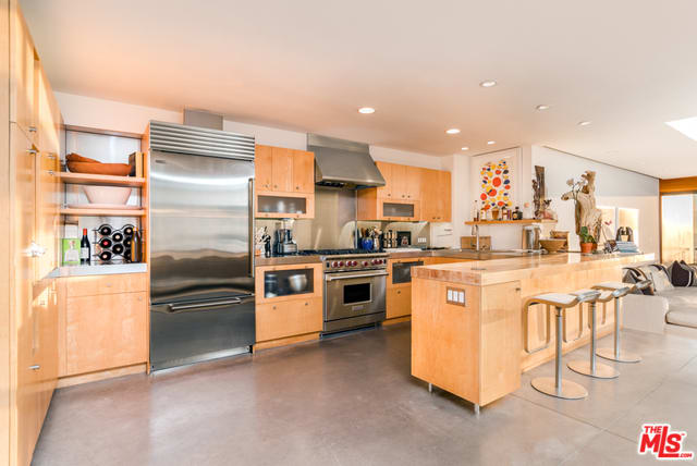 1 Eastwind St #303