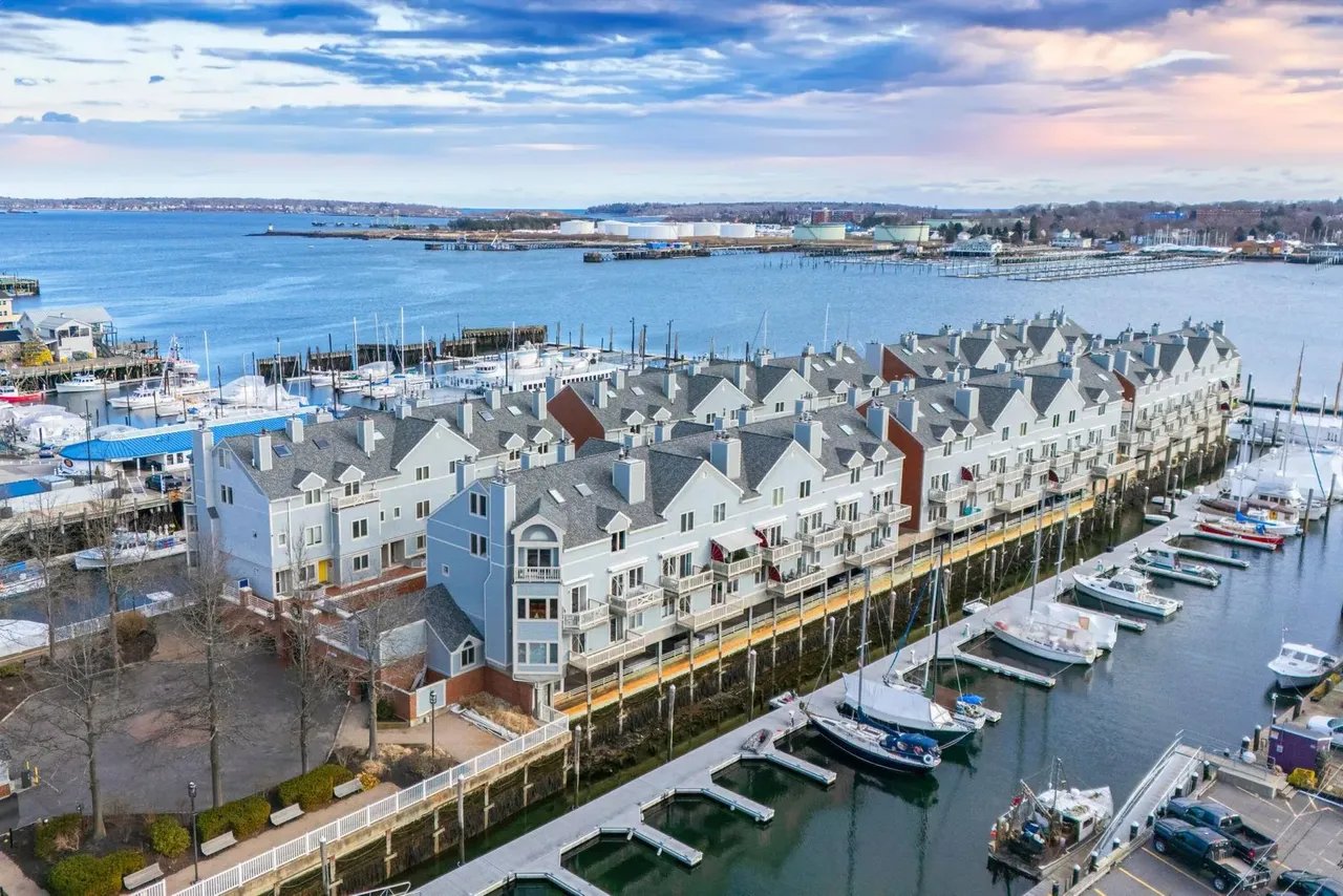 New Listing! 612 Chandlers Wharf, 612, Portland, ME 04101 – $1,150,000