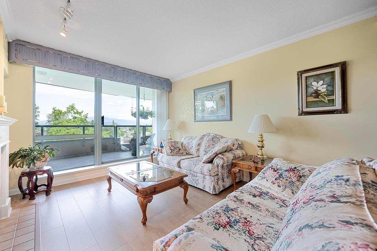 907-6611 Southoaks Cres