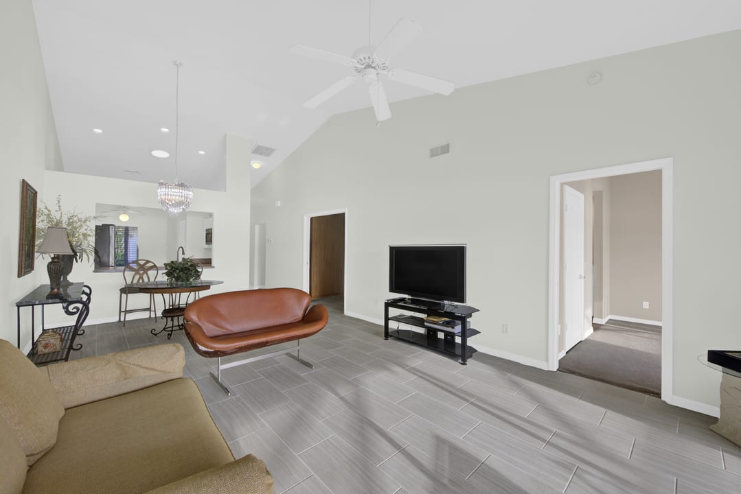 2912 Crown Pointe Blvd Unit #14-1
