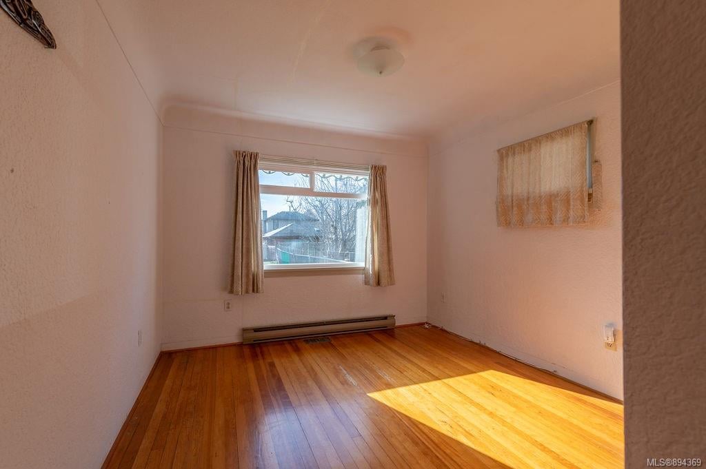1141 Oxford St