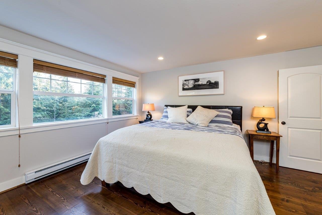 347 Salal Rd