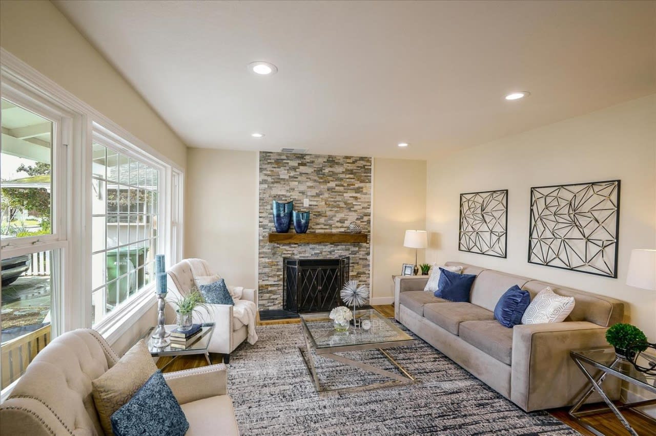 2343 Arlene Dr