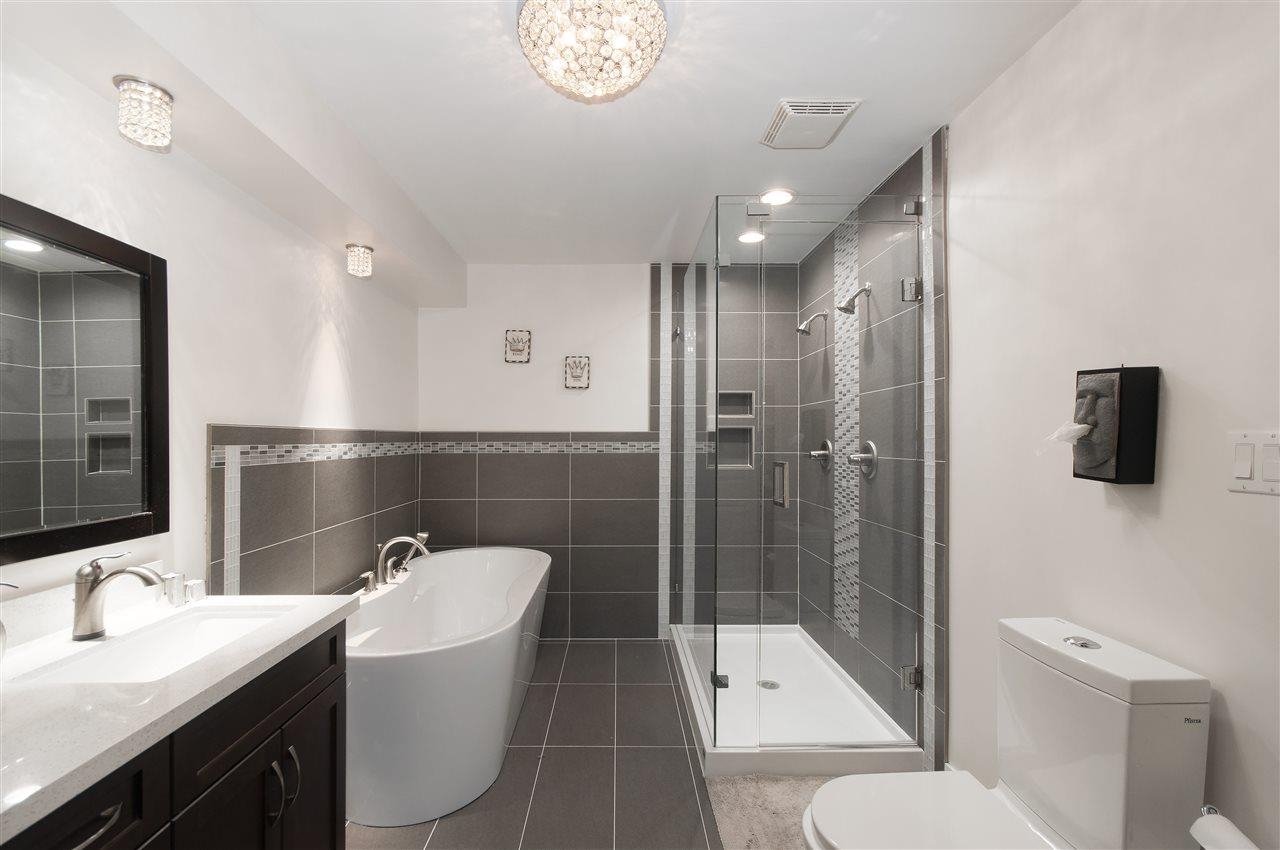 2482 Edgemont Blvd