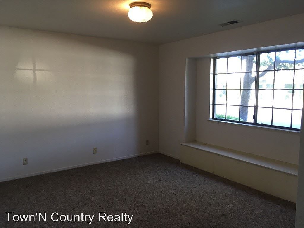 1056 Padre Dr UNIT 2