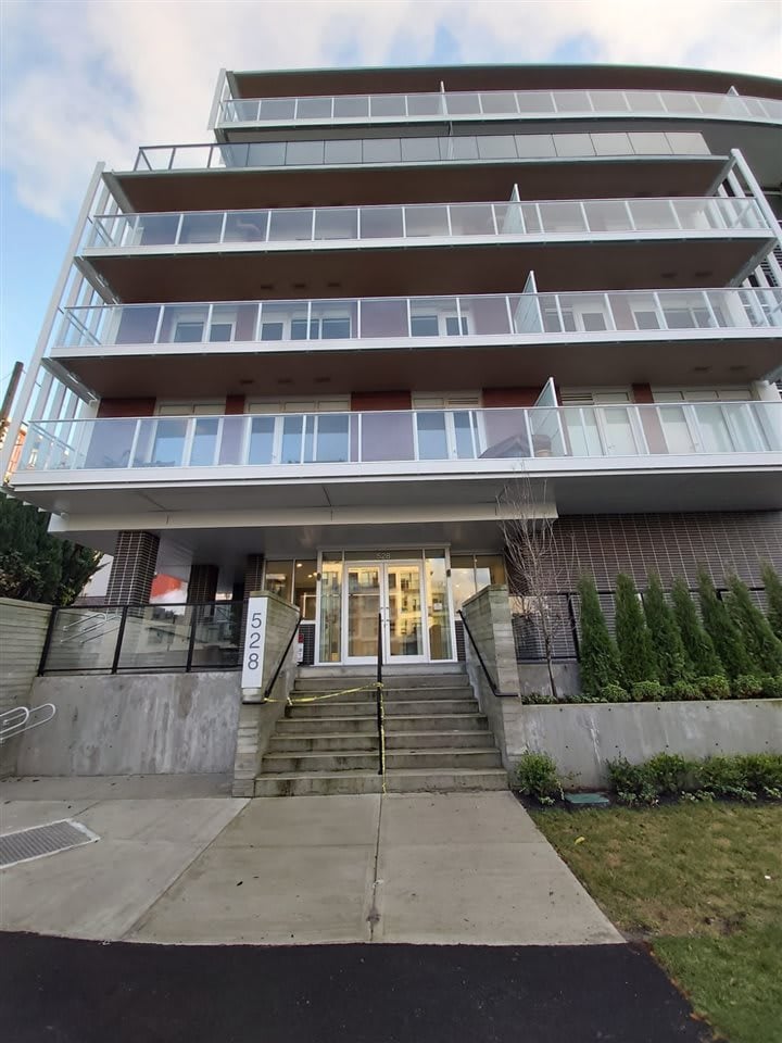 528 W King Edward Ave #401