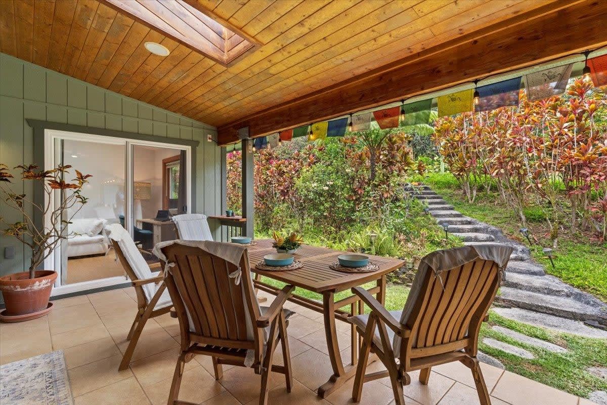 60 Koolau Rd  