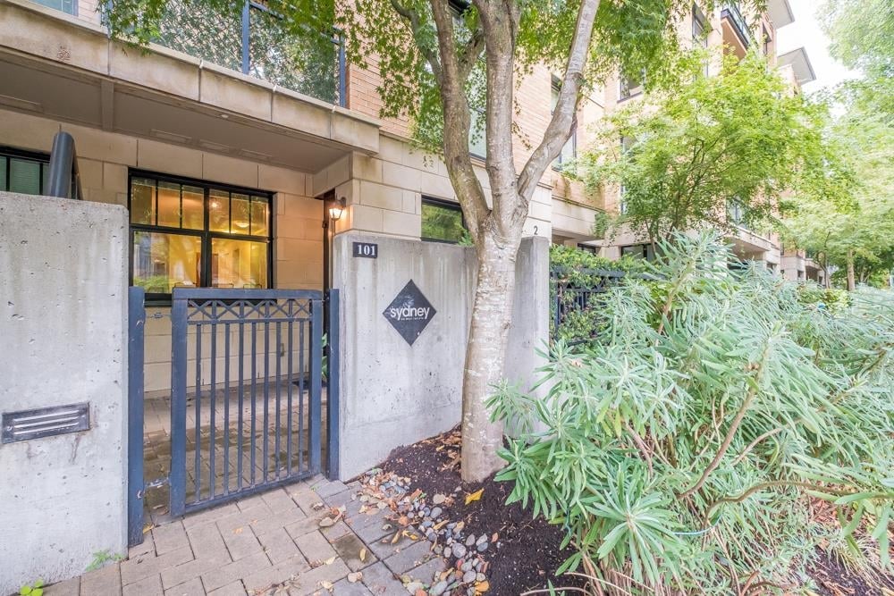 101-2065 W 12th Avenue, Vancouver