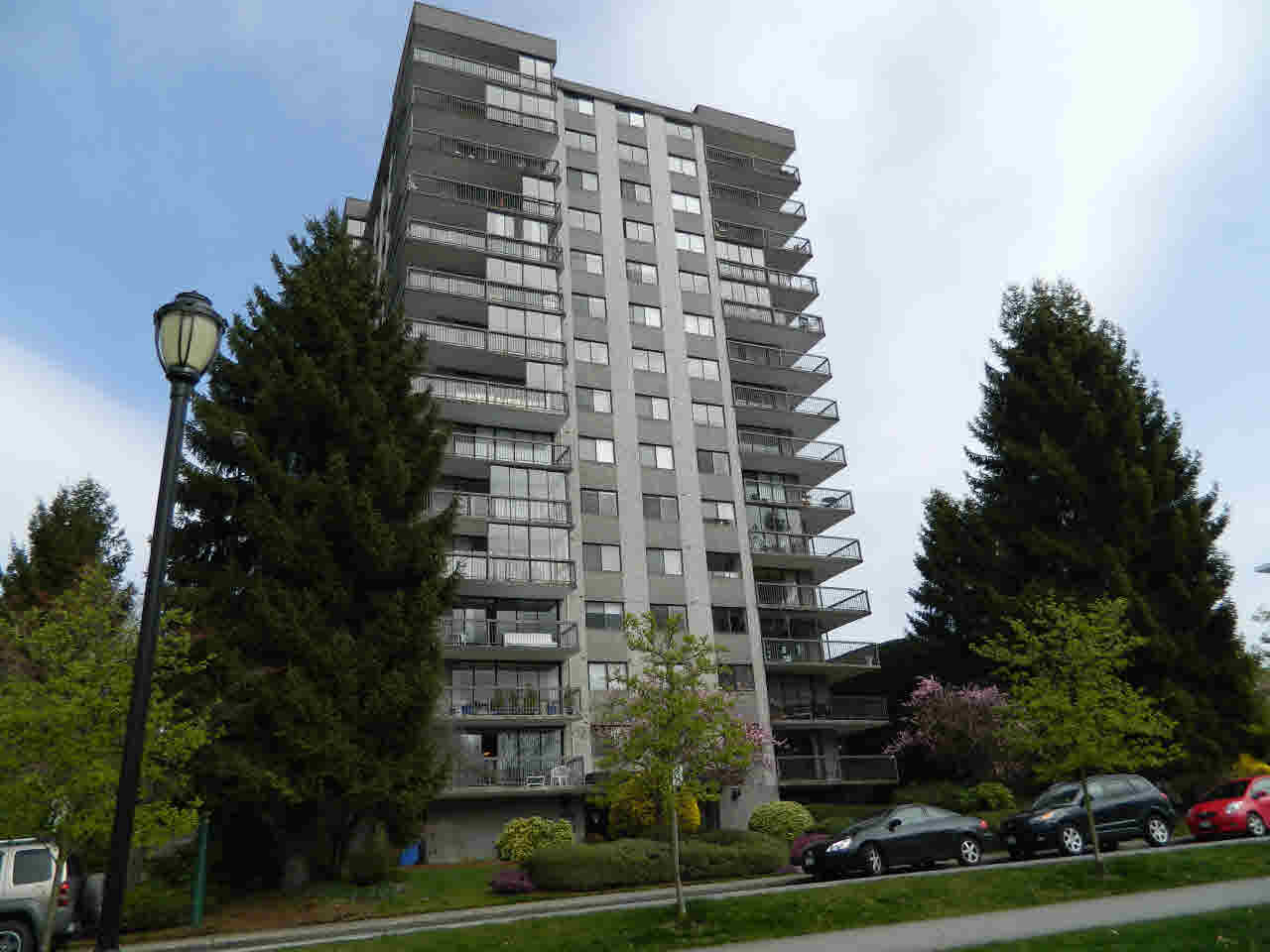 301-114 W Keith Rd
