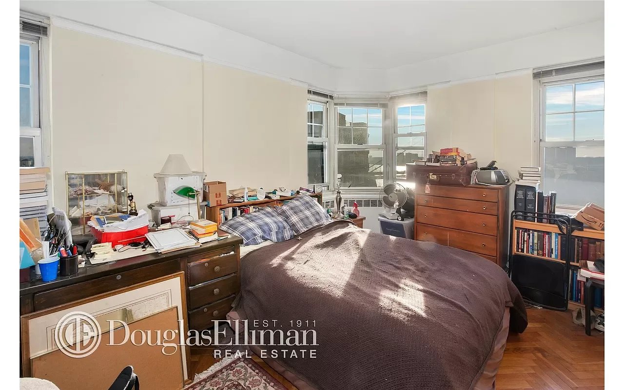 180 Cabrini Boulevard Unit: 112