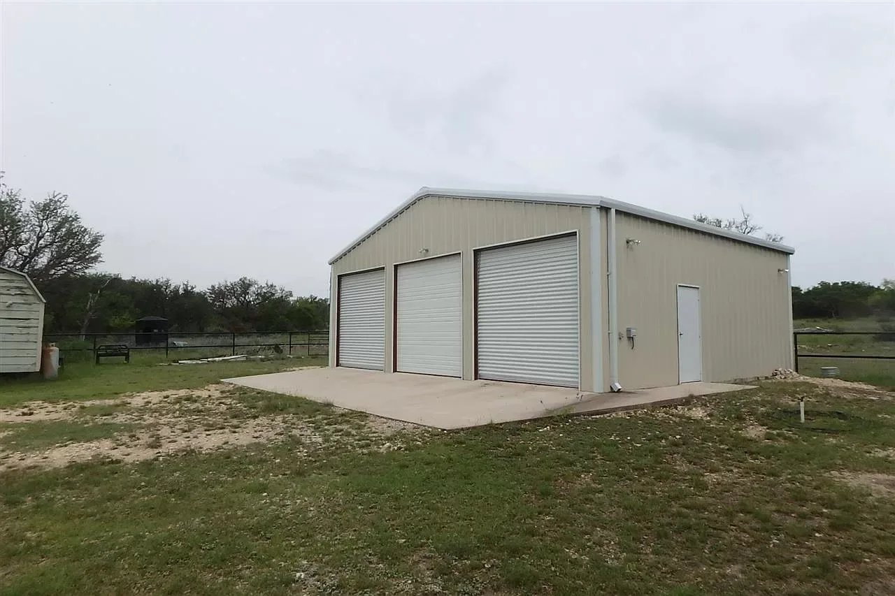 1950 Tolles Rd