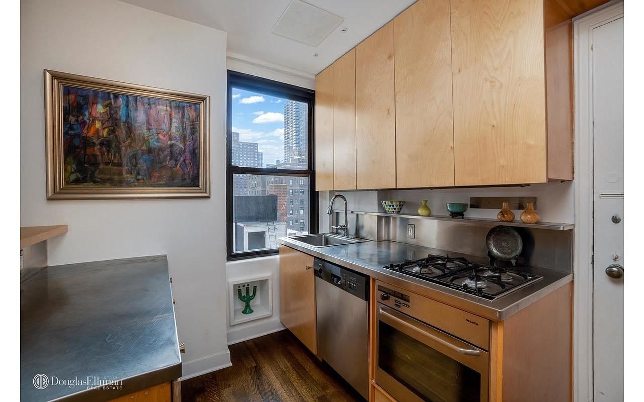 115 E 90th St, #8C
