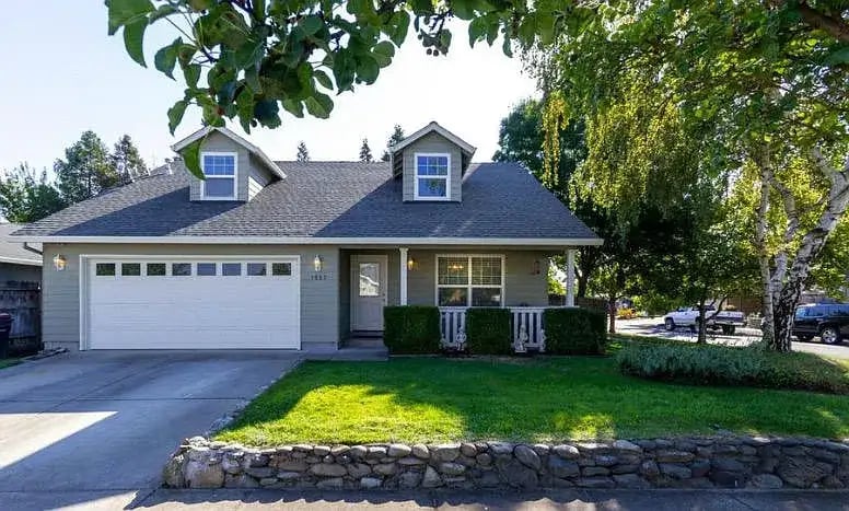  1693 Alexis Way, Medford, OR 97501