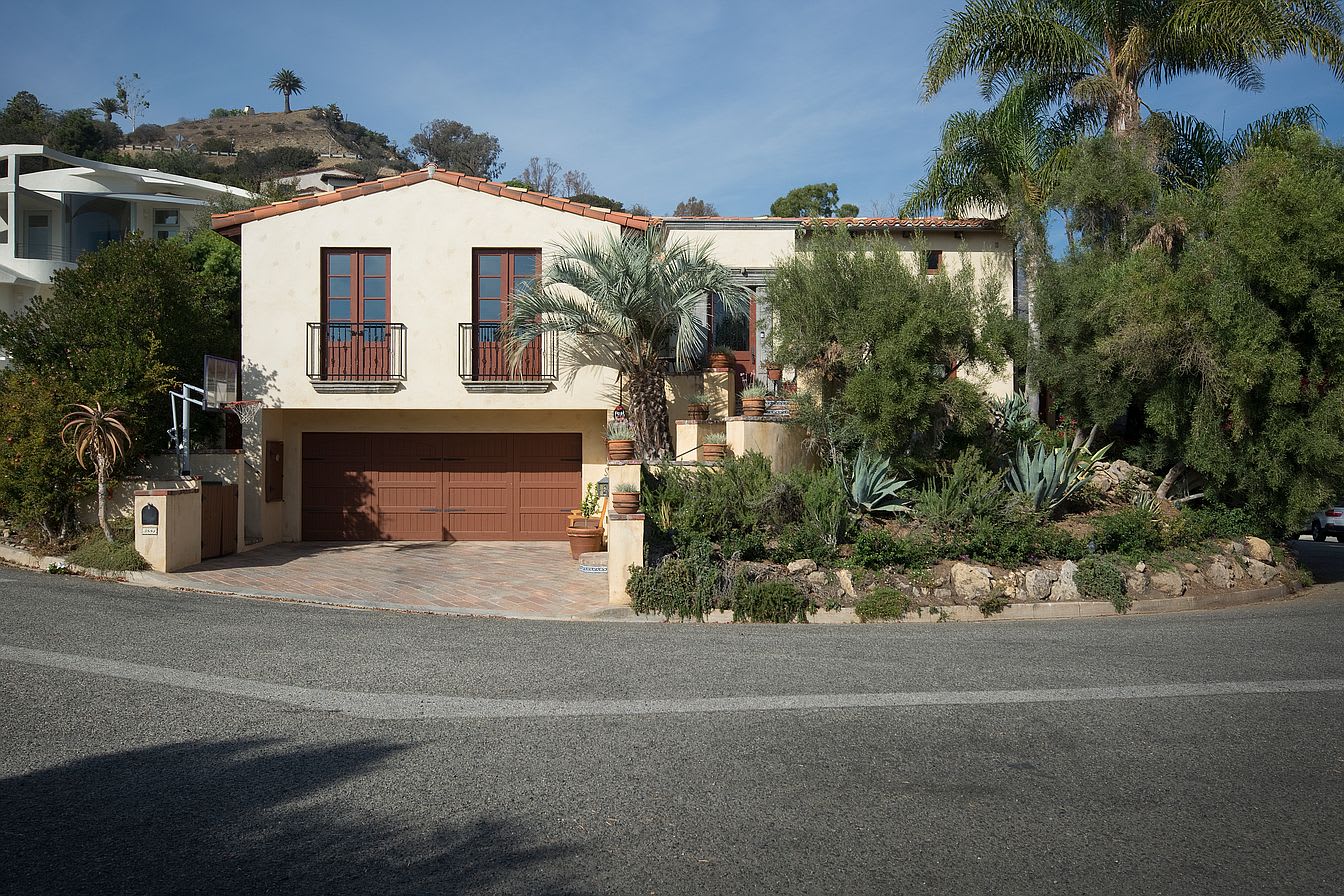 3881 Rambla Orienta