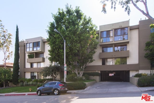 1215 N Olive Dr, #208