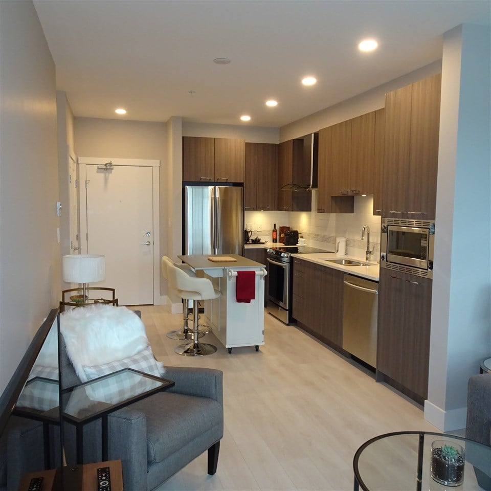 312-4690 Hawk Ln