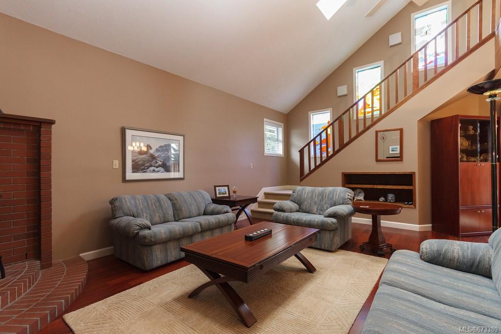 1389 Vista Hts, Victoria
