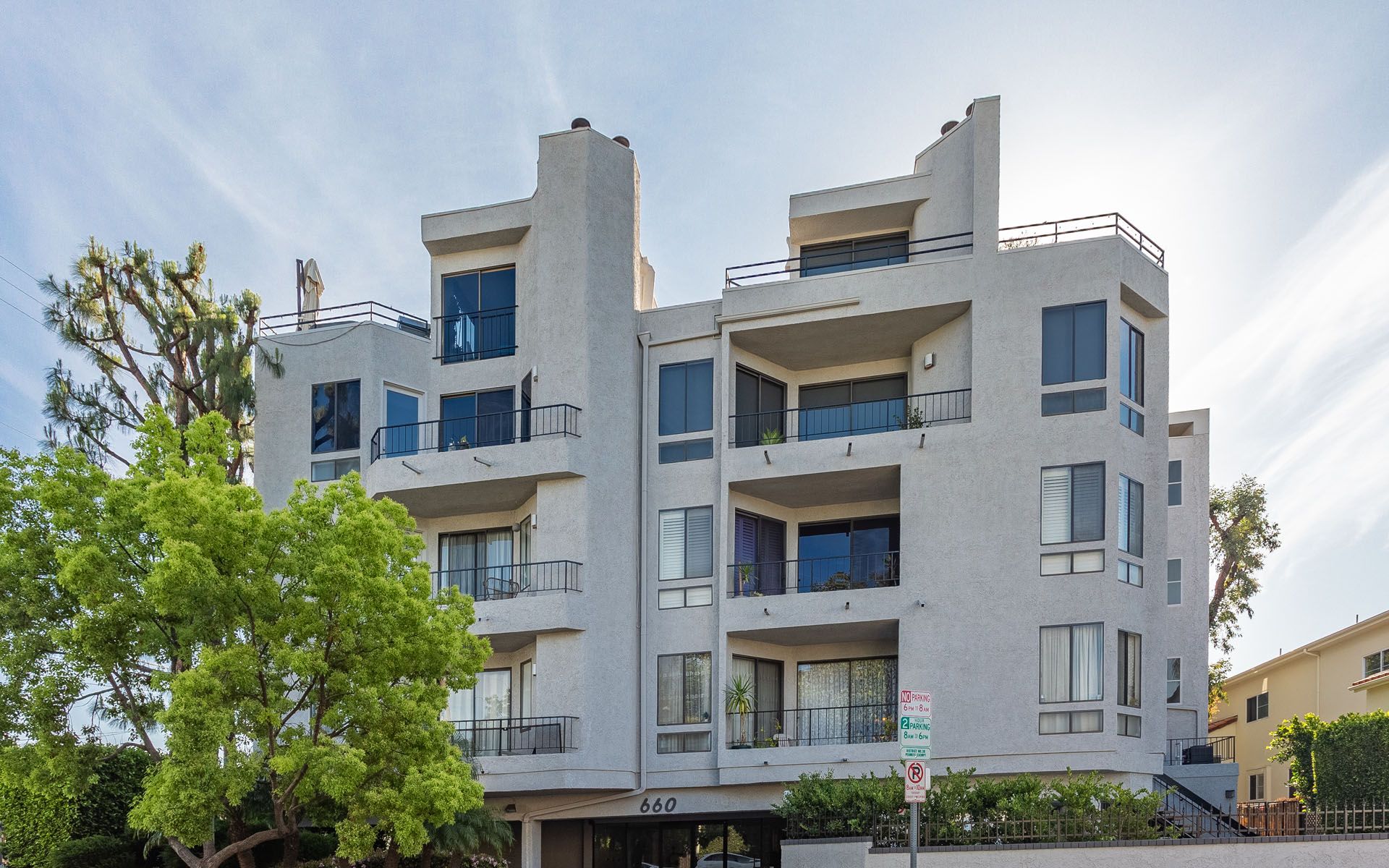660 N Sweetzer Ave #203, Melrose