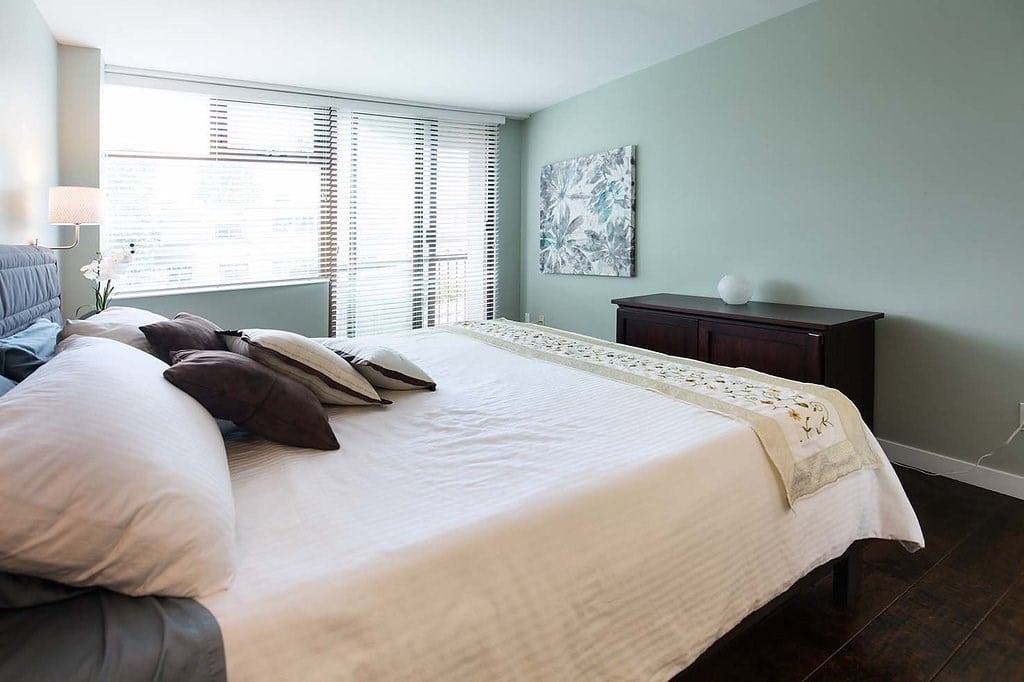 302-2445 W 3rd Avenue, Vancouver