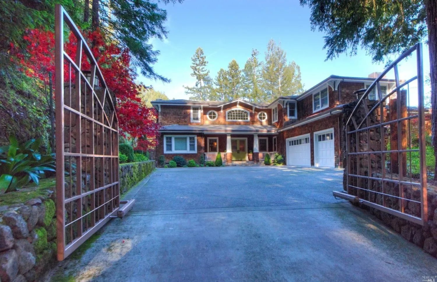 8 Woodland Pl