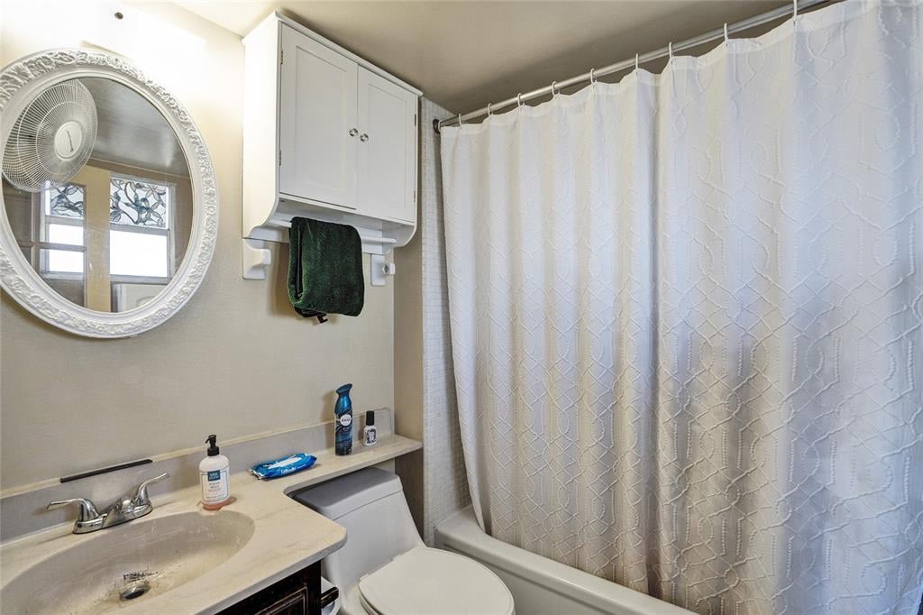 115 Royal Park Dr Unit #3A, Oakland Park, FL 33309