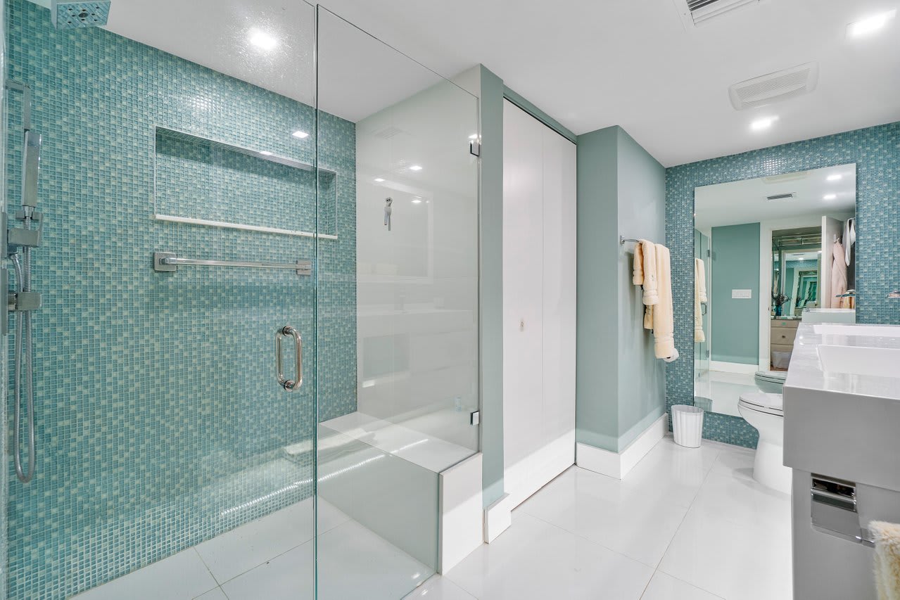 1225 S Ocean Blvd #402