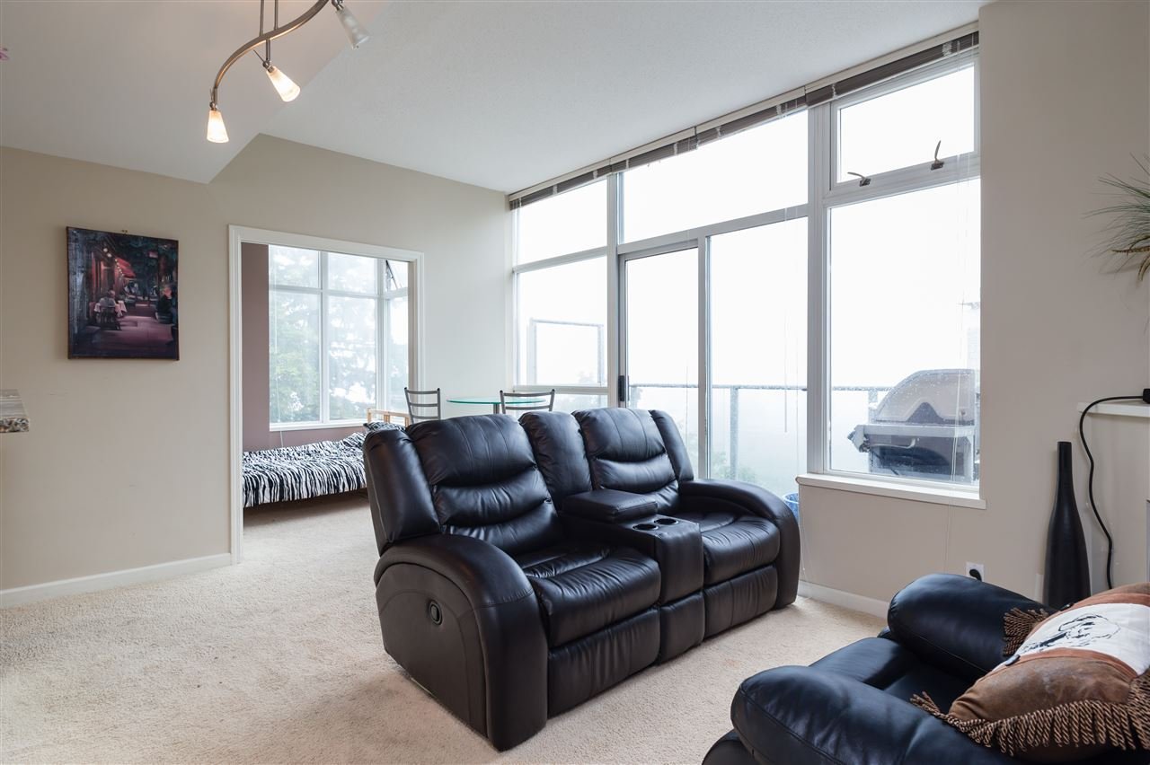 607-9298 University Cres