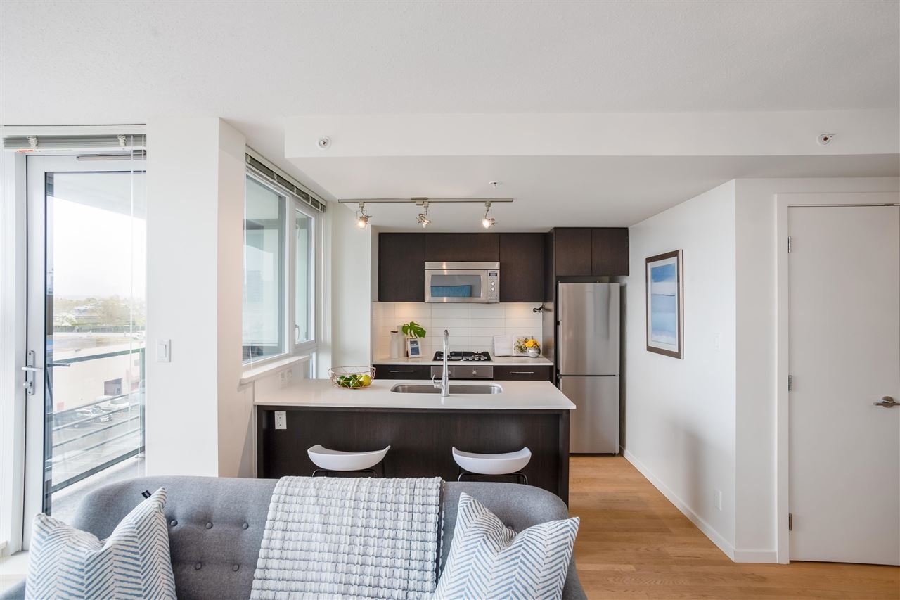 711-7788 Ackroyd Rd