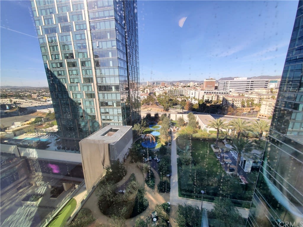 877 Francisco Street, Unit 1718
