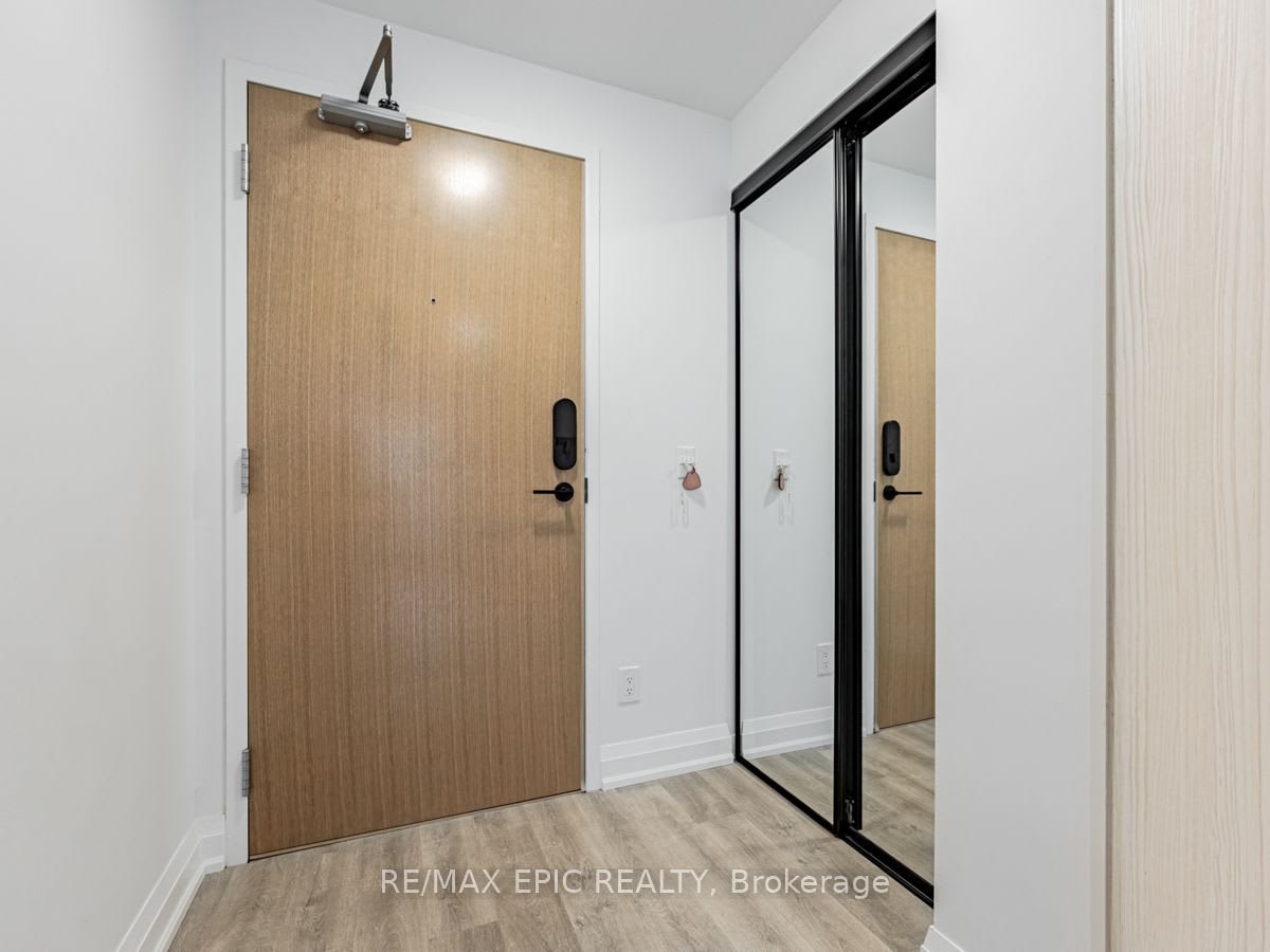 2369 Danforth Ave 317
