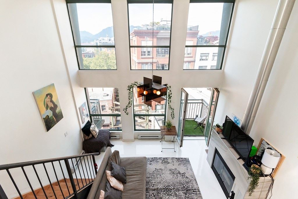 512-1 E Cordova St