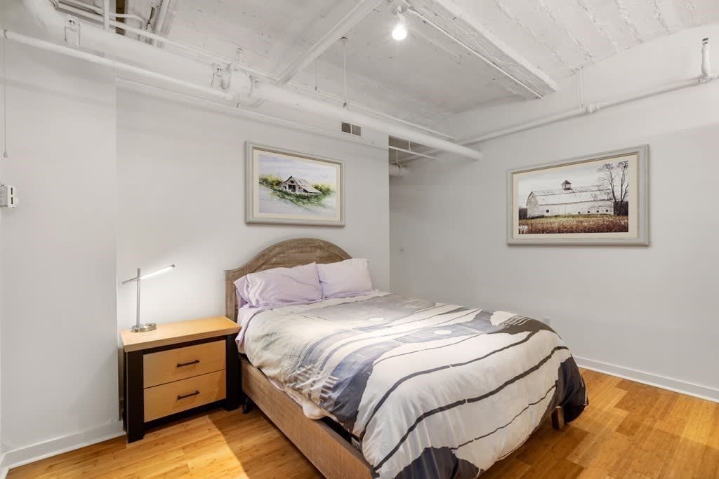 121 Beach St, #102