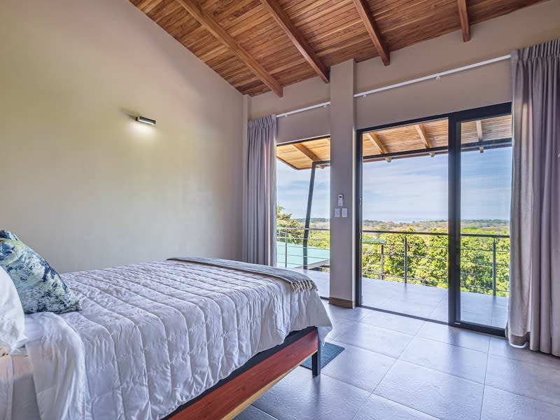 Casa M.K. 5 Bed, Ocean View Home