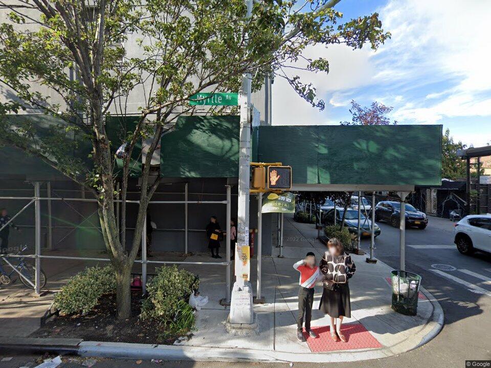 689 Myrtle Ave Apt: 5H