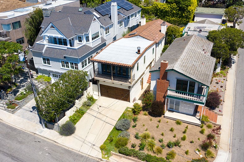 Beautiful Oceanview Hill Section Family Home