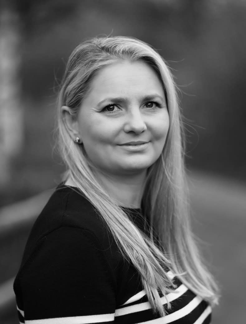 Black and white headshot of Veronica Preasca