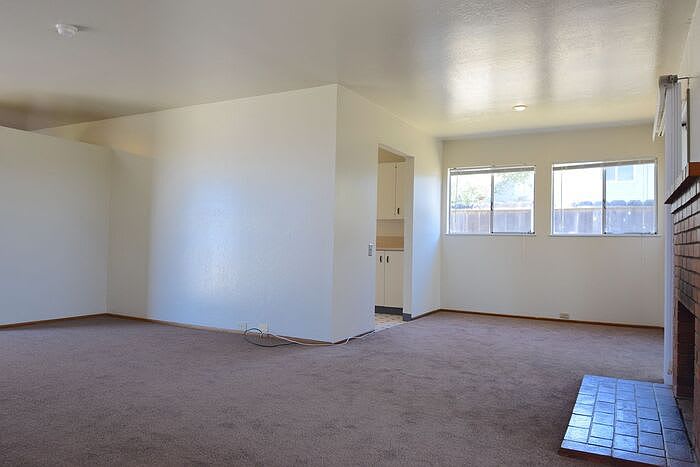 1790 Eucalyptus Ave