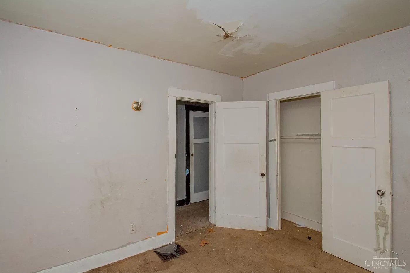 1056 Walton Ave