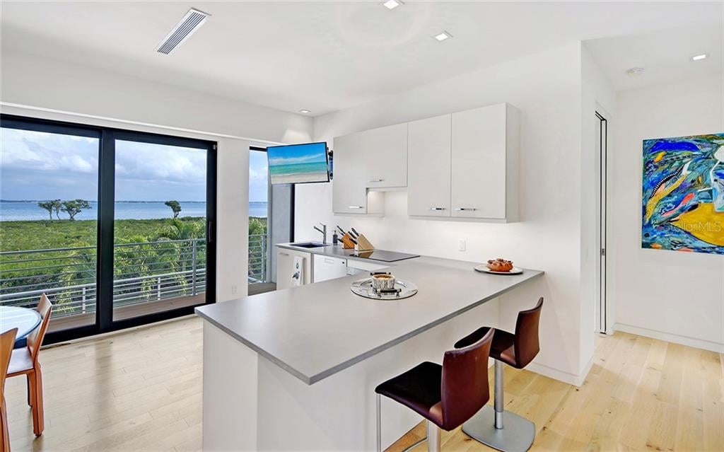 1580 Harbor Cay Lane
