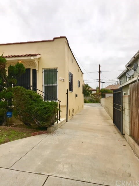1107 S Hobart Boulevard