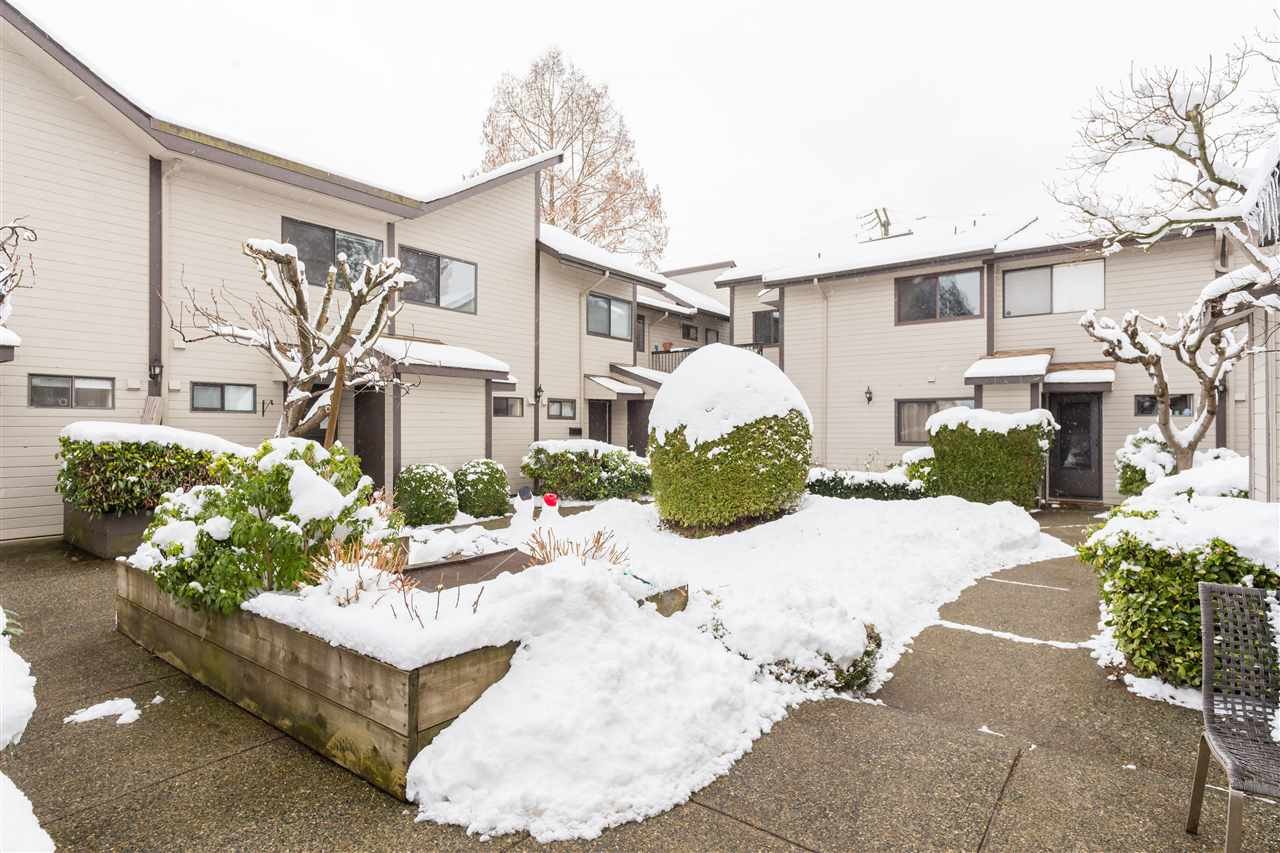 23-460 W 16th Ave