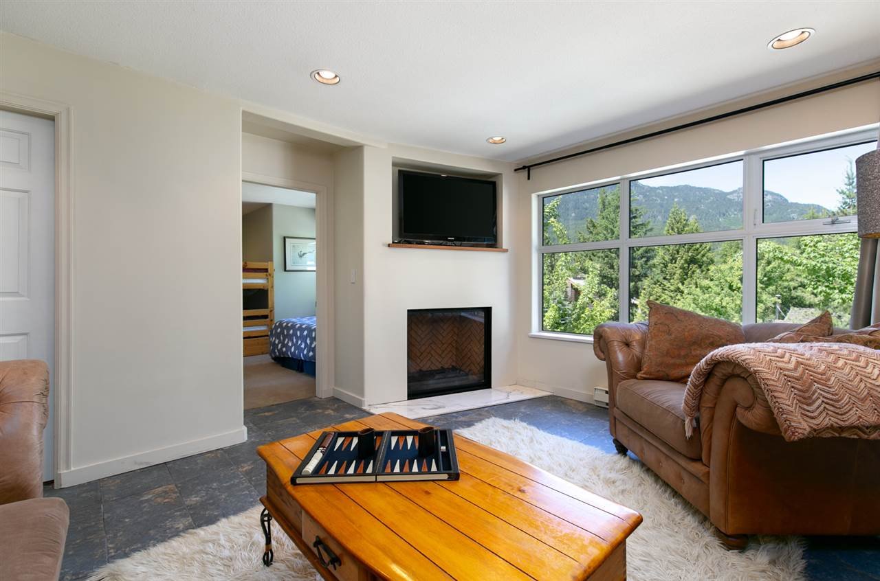 2733 Sproatt Dr